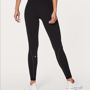 Lululemon: Extra Mile Tight